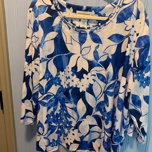 Alfred Dunner Size 3X 3/4 sleeve White and Blue Floral Blouse